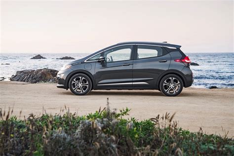 2017 Chevrolet Bolt Offers 238 Miles of Range, Opel & Vauxhall Ampera-e ...