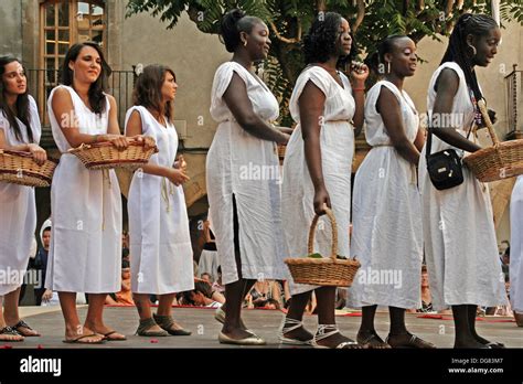 Roman slaves hi-res stock photography and images - Alamy