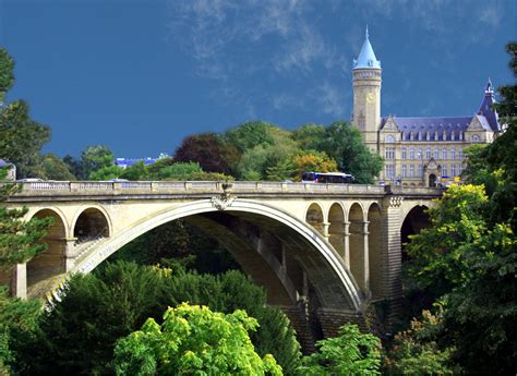 File:Luxembourg Pont Adolphe.jpg