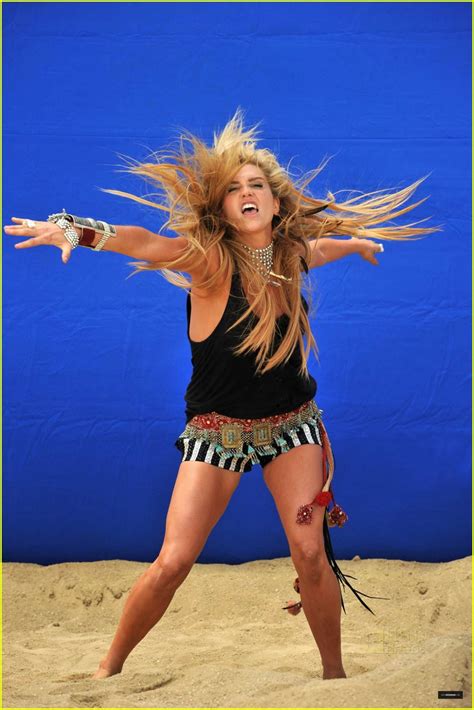 the fashionER: Scenes from Ke$ha - Take it off' Video