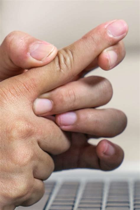 Trigger finger: Causes, treatment, and remedies