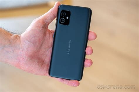 Asus Zenfone 8 review: Design, build, handling