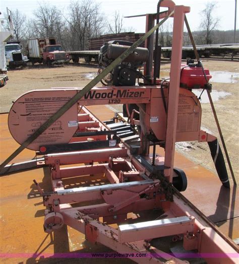 1997 Wood-mizer LT30 sawmill in Mountain View, MO | Item D3080 sold | Purple Wave