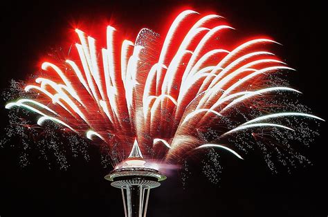 Space Needle Fireworks Photograph by Benjamin Yeager - Fine Art America