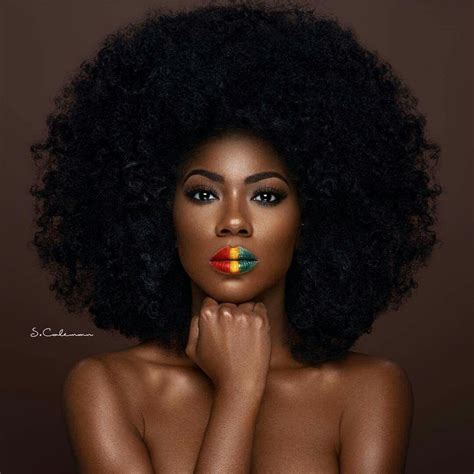 AFRO OF THE DAY #1391 pictured: @danielledesireexoxo by @seancoleman713 #afro #natural #black # ...