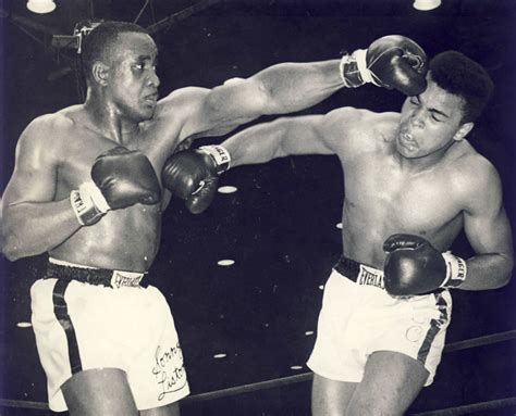 MUHAMMAD ALI V SONNY LISTON 1964 - General boxing photographs: Sportspages.com