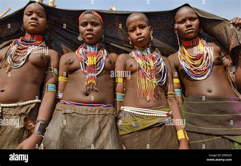 girls of the Arbore tribe in the Lower Omo Valley of Ethiopia Stock ...