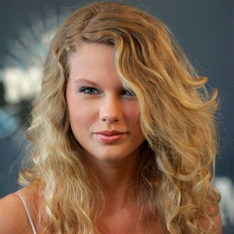 Taylor Swift Without Makeup 20