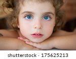 Bambino con occhi azzurri Immagine gratis - Public Domain Pictures