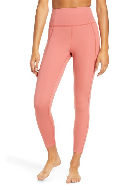 20 Pink Leggings That Are So On-Trend Right Now | Who What Wear