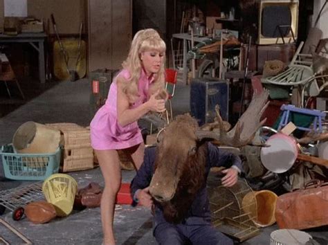 Mini Skirt Monday #194: I Dream of Jeannie - Season 5 (Part II) | I dream of jeannie, Mini ...