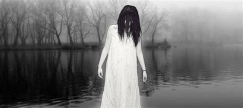 Legend of the Lady in White - White Rock Lake, Texas - True Horror Stories of Texas