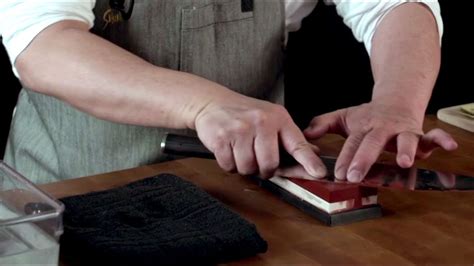 Sharpening a Shun knife on a whetstone - YouTube