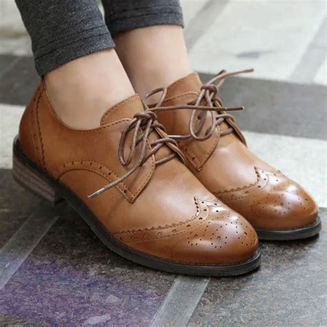 New-2015-Vintage-Pu-Leather-Oxford-Shoes-For-Women-Fashion-Carve-Brogue-Lace-Up-Women-Oxfords.jpg