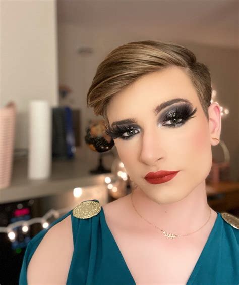 Transgender Bride, Male To Female Transgender, Men Wearing Makeup, Androgynous Boy, Drag Queen ...