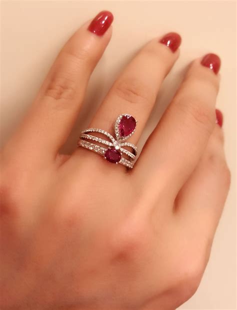 Hot pink ruby vs hot pink sapphire , are you able to see the difference ? | Cincin perkawinan ...