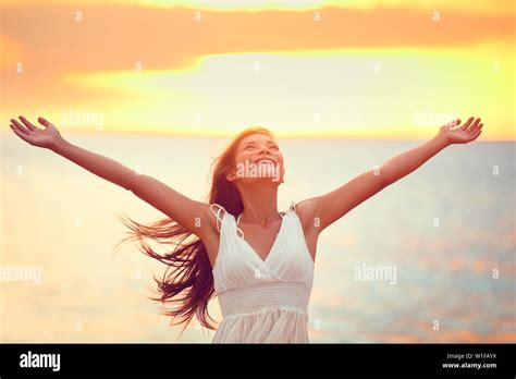 Praising god sunset hi-res stock photography and images - Alamy