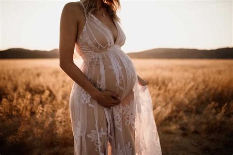 30 Maternity Picture Ideas for Stunning Pregnancy Shots