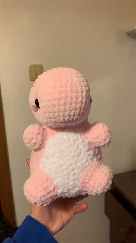 Just finished this pink dinosaur plush with purple spikes and I love it : r/crafts