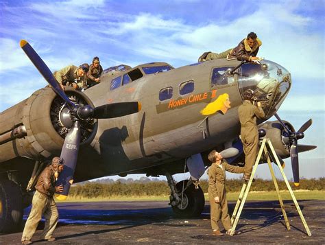 "Honey Chile II" Boeing B-17F s/n 41-24419 97th Bomb Group. Fall 1942 : r/WWIIplanes