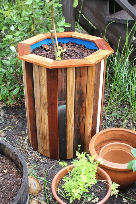 32 Best DIY Pallet and Wood Planter Box Ideas and Designs for 2021