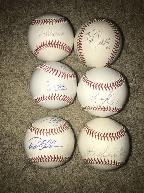 Autographed Baseball Help! — Collectors Universe