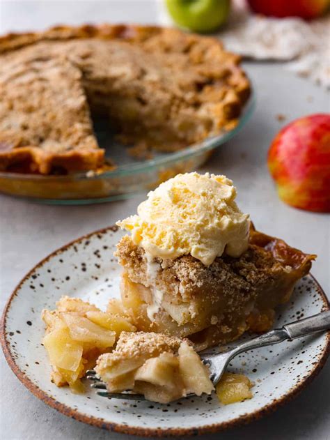 The Best Dutch Apple Pie | The Recipe Critic