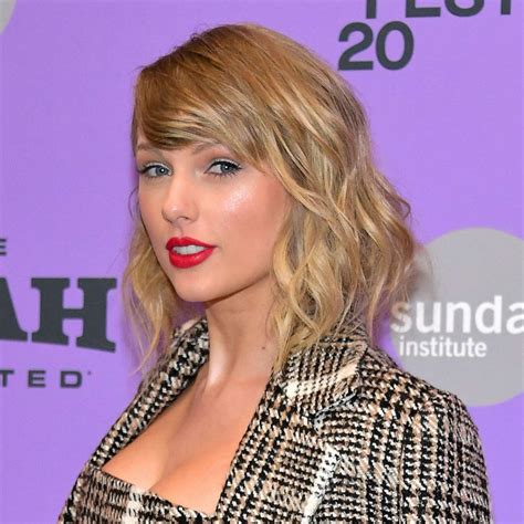 Taylor Swift reveals she's been cutting her own hair while in COVID-19 lockdown - ABC News