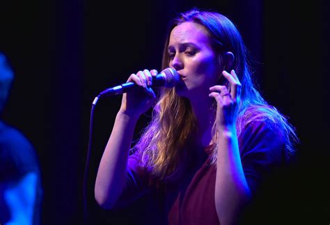 LEIGHTON MEESTER Performs at Hitsville – HawtCelebs