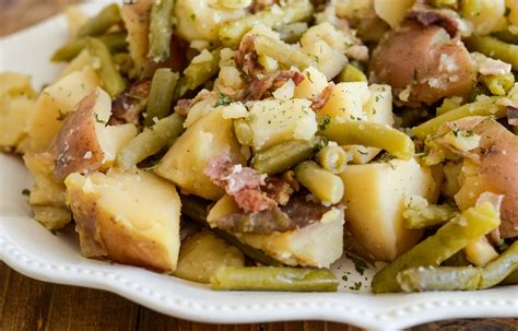 Slow Cooker Green Beans and Potatoes - Mommy Hates Cooking