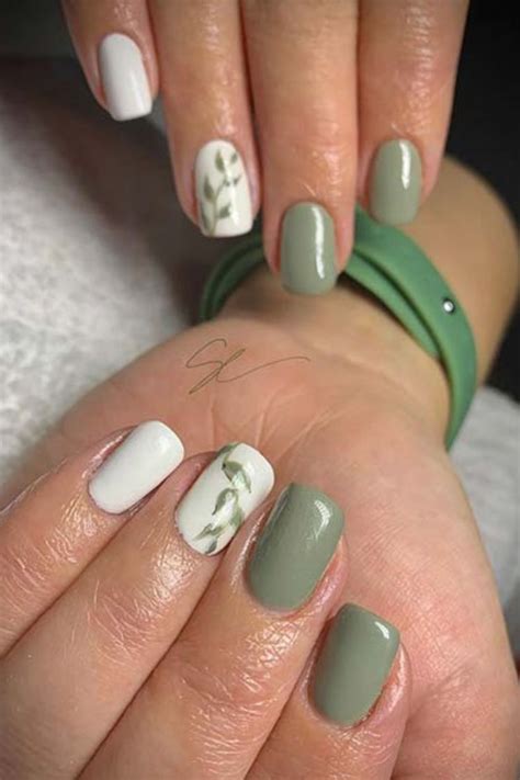 Sage green nails - hetybag