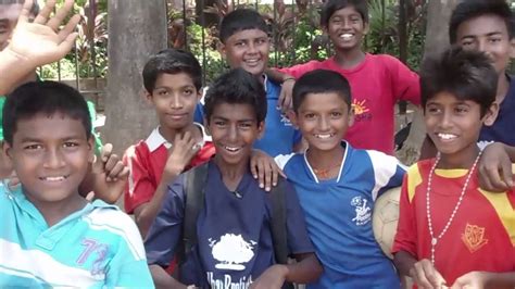 Street Kids Showing Some Ramp Walk | Mumbai's Funniest Pranks | BombayBoy Pranks - YouTube