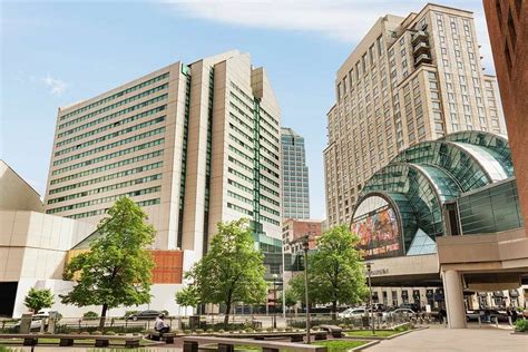 EMBASSY SUITES BY HILTON INDIANAPOLIS - DOWNTOWN - Updated 2021 Prices ...