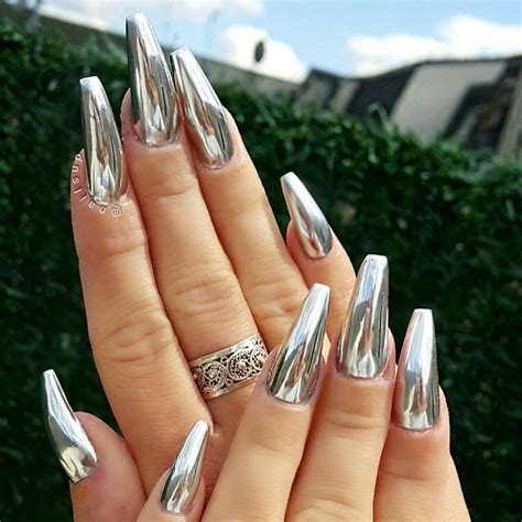 Pin de Lisa Coleman en Nails | Manicura de uñas, Forma de uñas acrilicas, Uñas cromadas