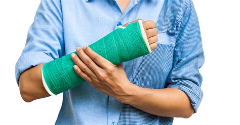 Cast Care: Dos and Don’ts - South Shore Orthopedics