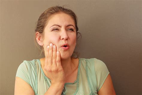 Gum Swelling: Common Causes & Symptoms - eMediHealth