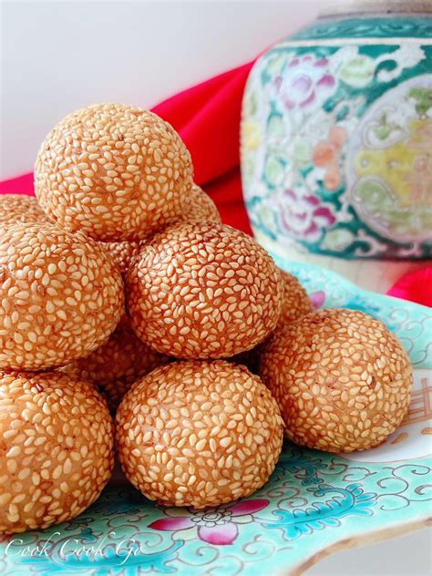 Chinese Red Bean Paste Sesame Balls 红豆馅芝麻球 - COOK COOK GO