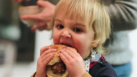 WATCH: Baby Hamburger Viral Video Goes Viral On Reddit and Twitter ...