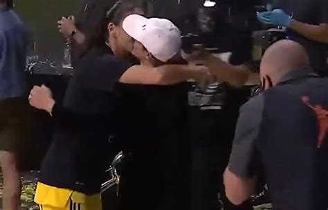 Sue Bird, Megan Rapinoe kiss to celebrate Storm championship