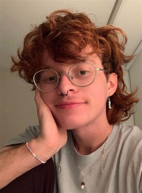 cavetown | Pretty people, Hair reference, Hair cuts