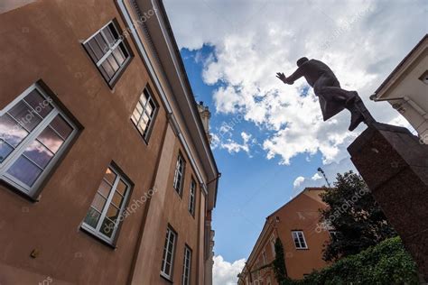 Lamplighter statue in Vilnius Stock Photo by ©kanuman 114343276