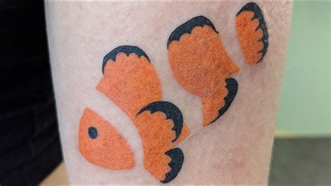 clownfish tattooed in time-lapse. - YouTube