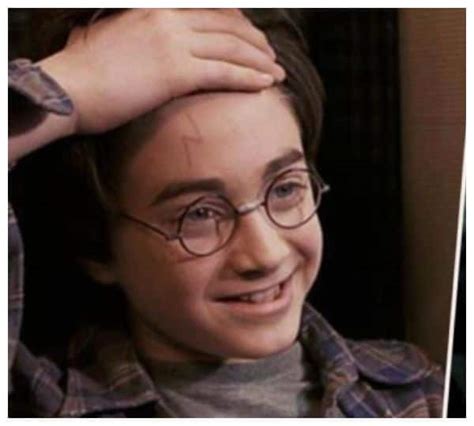 Harry Potter's lightning scar is not what it seems... here's a theory that will make you believe ...