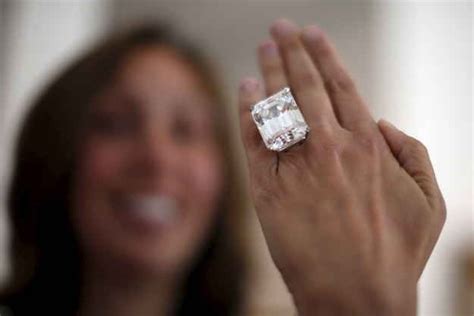 This Ridiculously Massive Diamond Ring Was Just Bought For £15 Million | Diamond ring, 20 carat ...