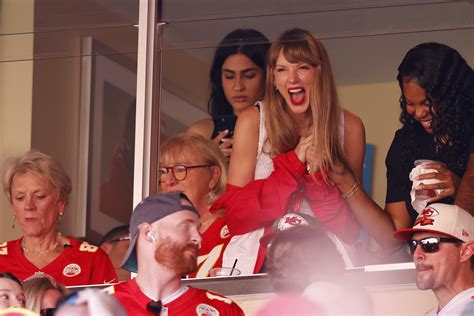 Taylor Swift Sits With Travis Kelce's Mom at Kansas City Chiefs Gam...