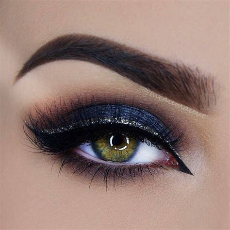 Best Winged Eyeliner Styles For Your Eye Shape | Navy eye makeup, Blue ...