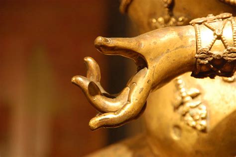 Détail de la main de Dakini dansante | Tibet Début du XVIIIe… | Flickr
