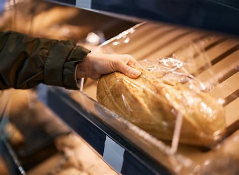 How To Choose the Best Bread at the Grocery Store