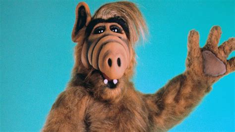 "Alf" is the latest 1980s sitcom to get a TV reboot — Quartz