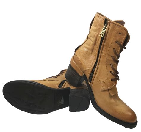 Traxx Footwear - A.S. 98 ️‍🔥 A24220 These boots have a... | Facebook